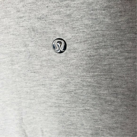 Lululemon T-Shirt Mens  P2P 20' Workout Gym Short Sleeve Gray Crew neck Soft - Picture 3 of 8